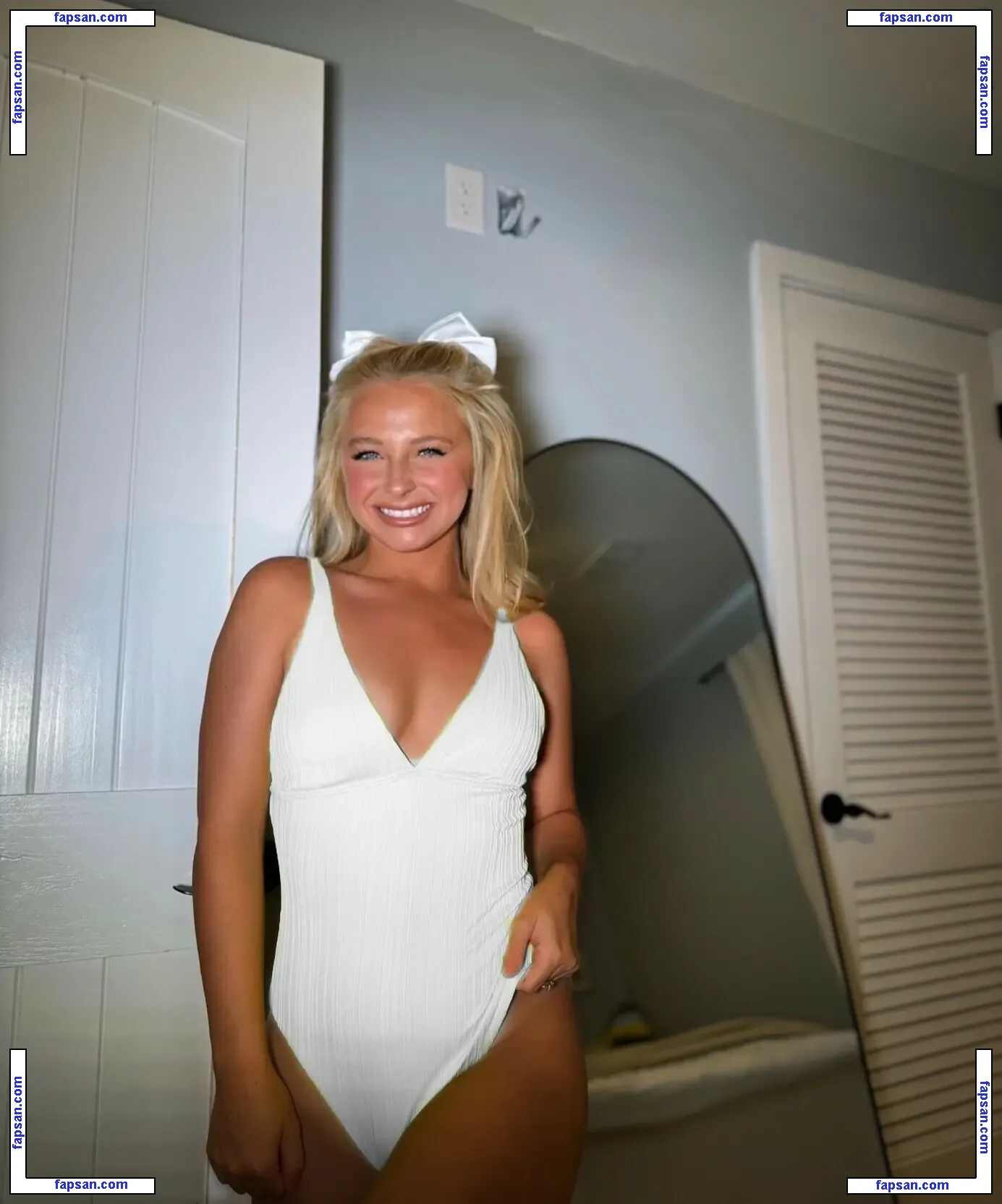 macimccarley nude photo #0025 from OnlyFans