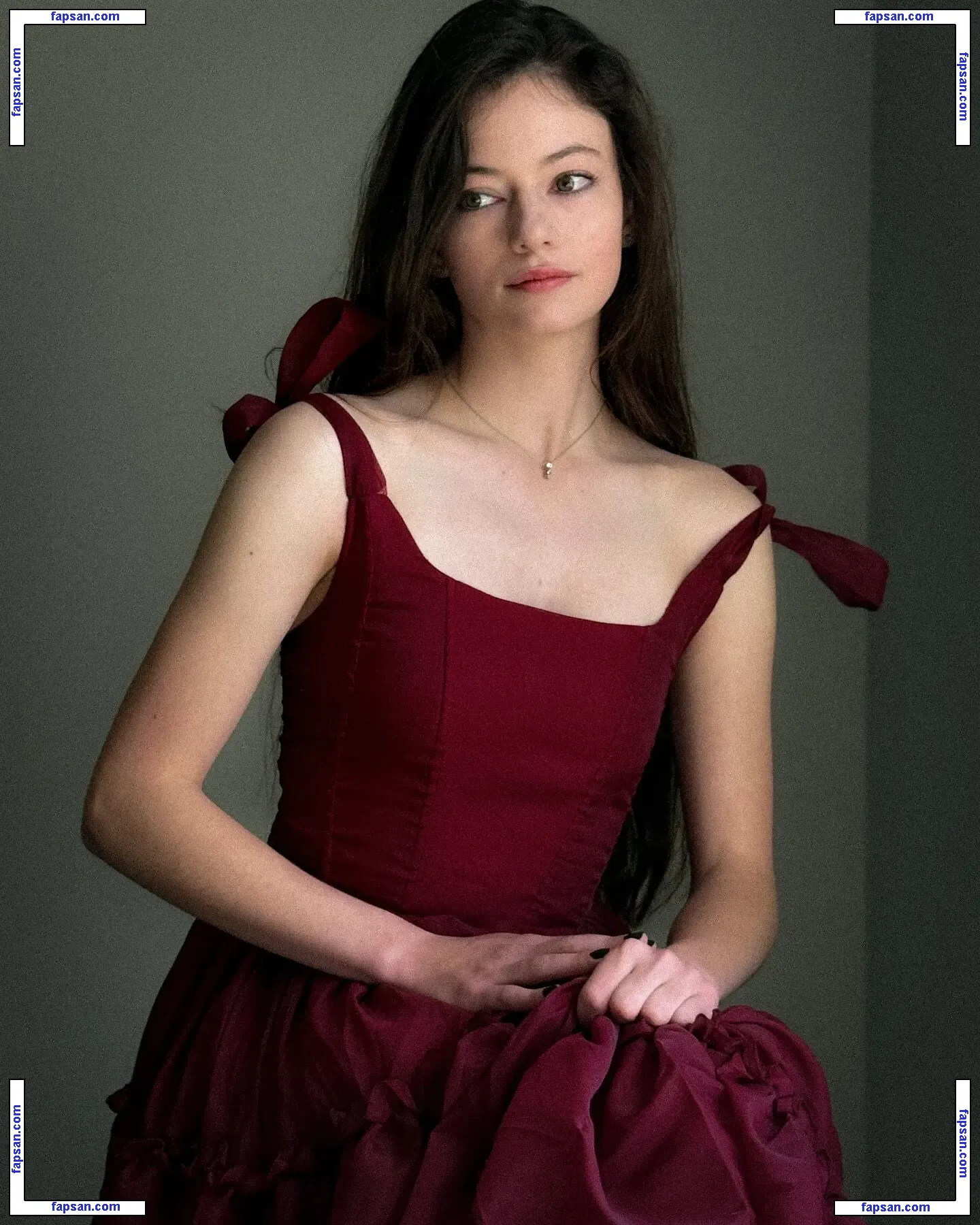 Mackenzie Foy nude photo #0015 from OnlyFans