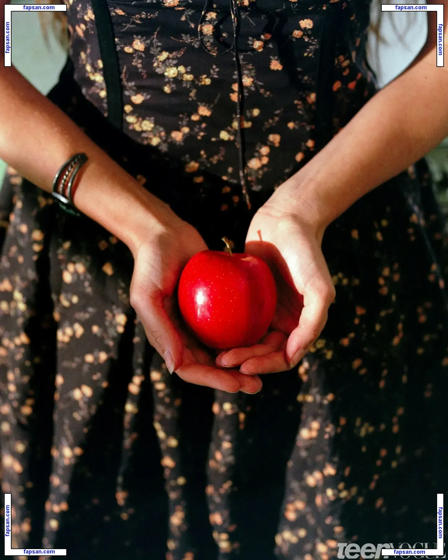 Mackenzie Foy nude photo #0016 from OnlyFans