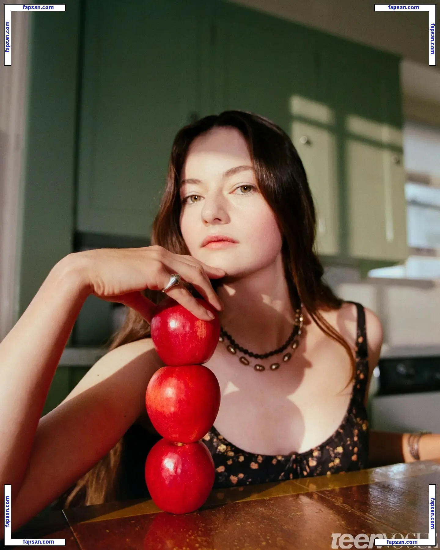 Mackenzie Foy nude photo #0024 from OnlyFans