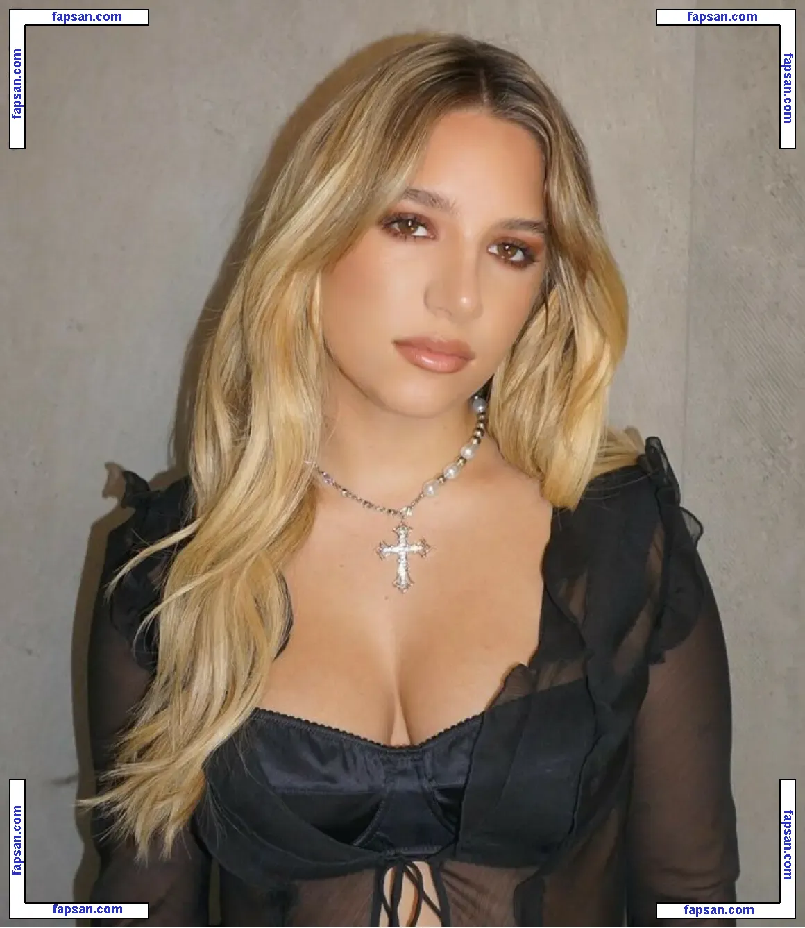 Mackenzie Ziegler nude photo #0345 from OnlyFans