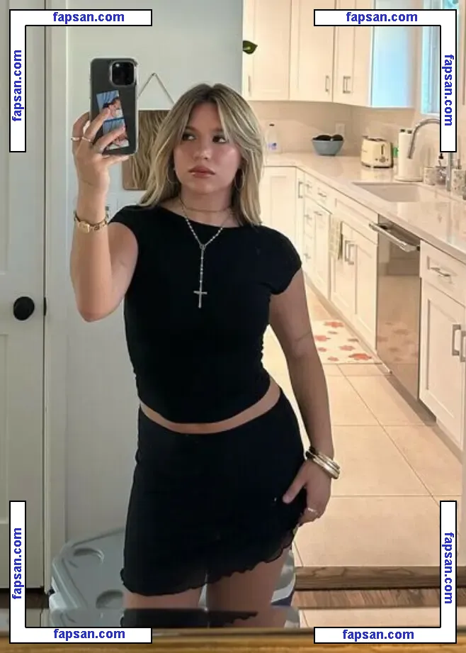 Mackenzie Ziegler nude photo #0404 from OnlyFans