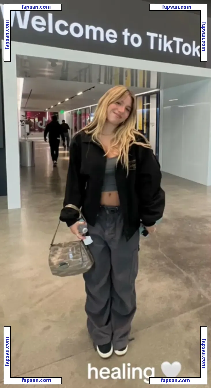Mackenzie Ziegler nude photo #0435 from OnlyFans