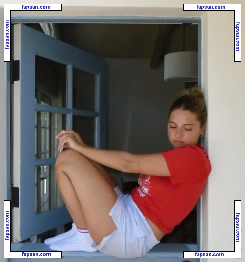 Mackenzie Ziegler nude photo #0450 from OnlyFans