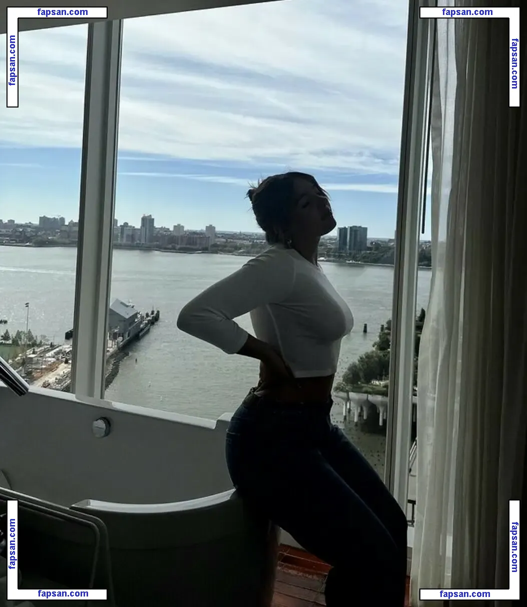 Mackenzie Ziegler nude photo #0498 from OnlyFans