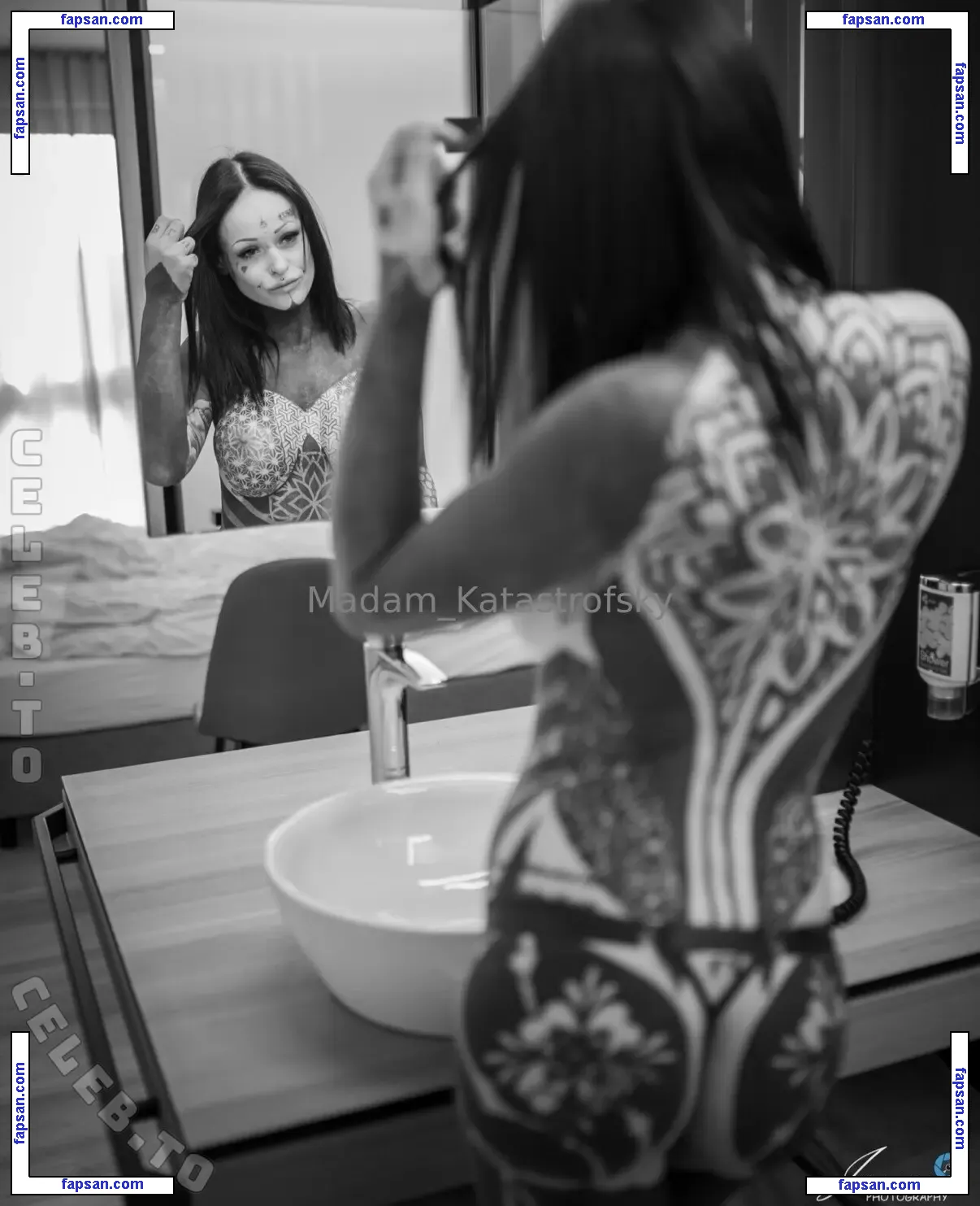 madam_katastrofsky nude photo #0002 from OnlyFans