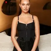 Maddie Ziegler голая #0925