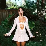 Maddie Ziegler голая #1196