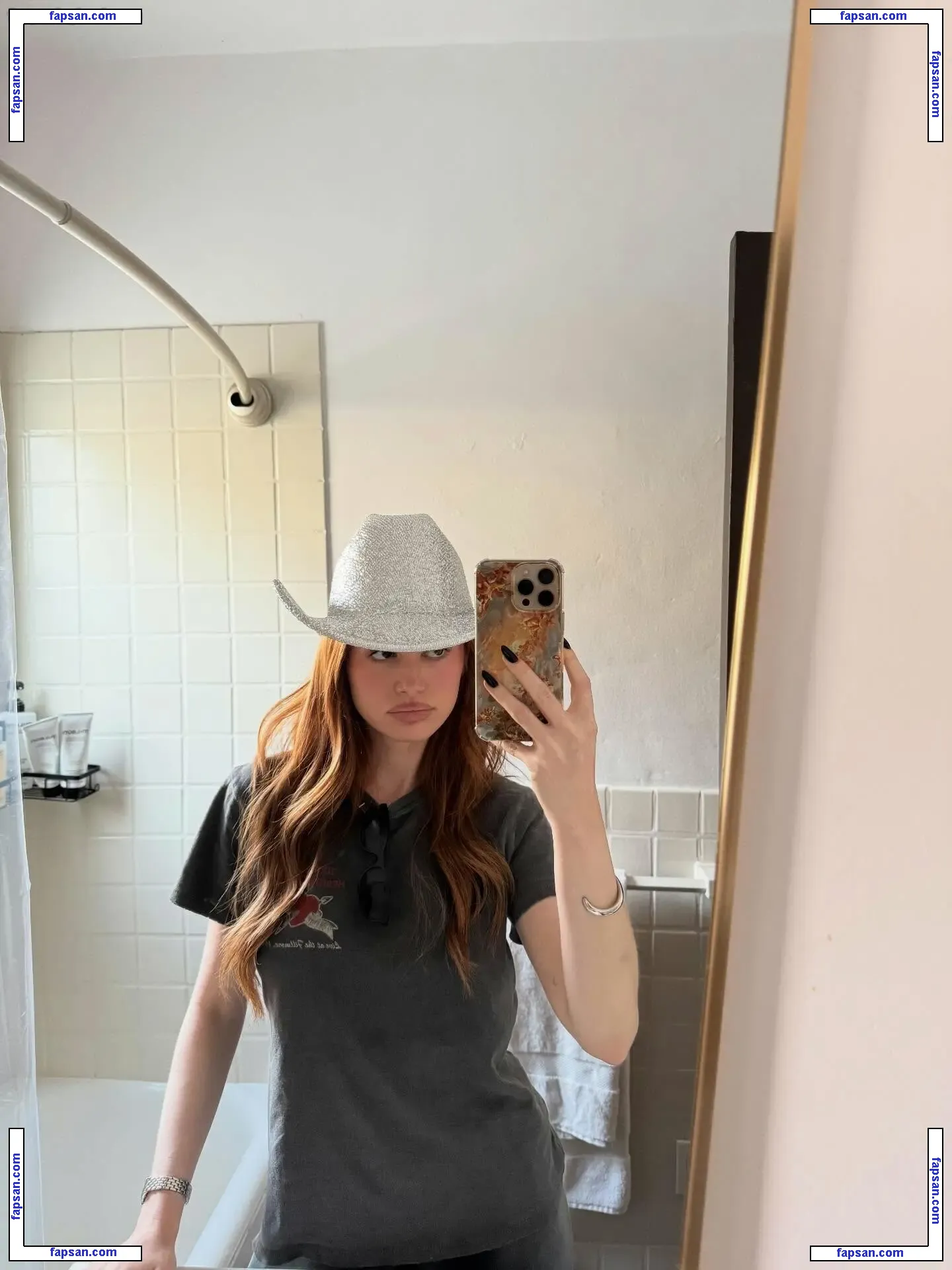 Madelaine Petsch голая фото #1342 с Онлифанс