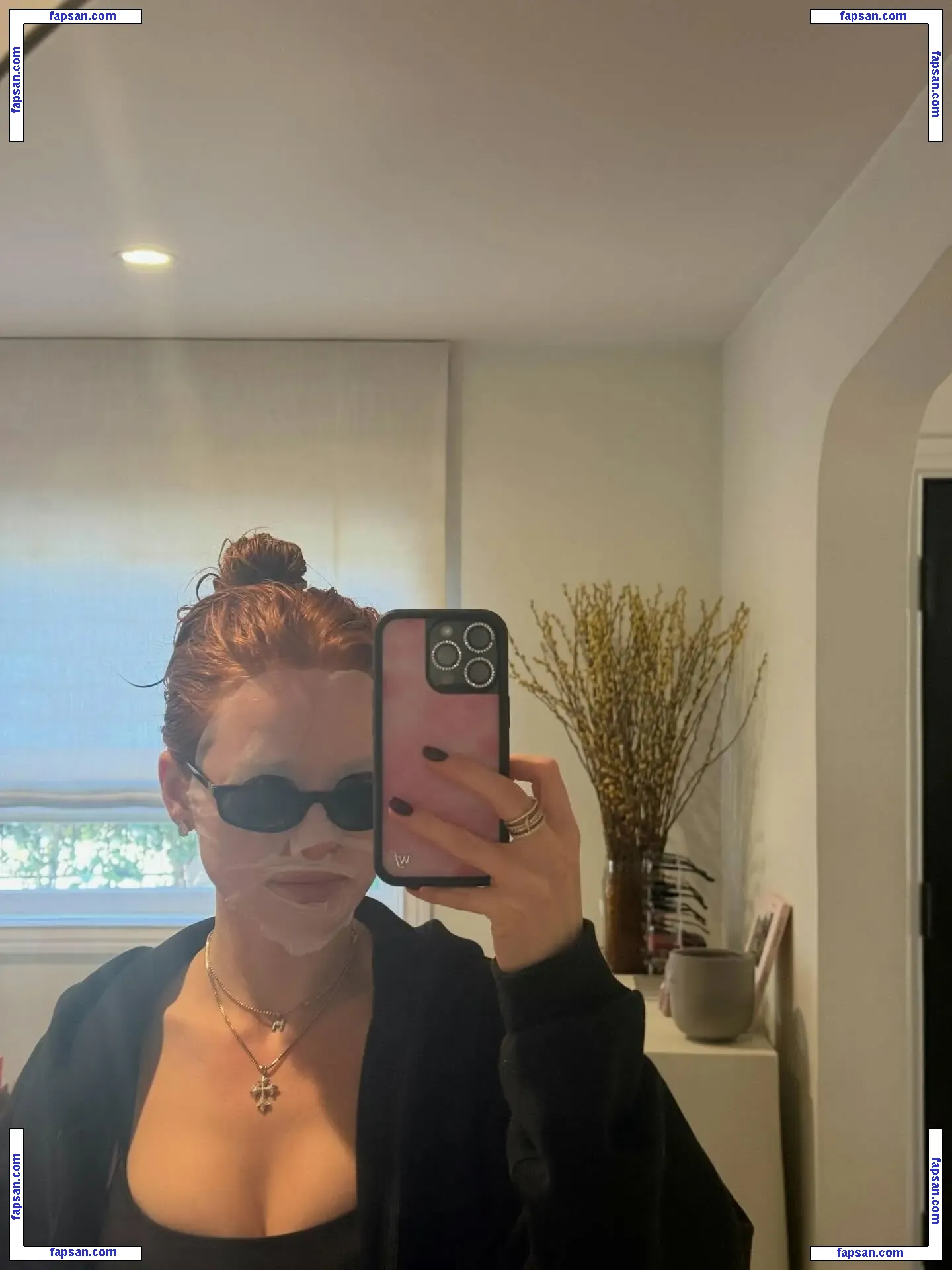 Madelaine Petsch голая фото #1385 с Онлифанс