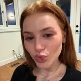 Madelaine Petsch голая #1374