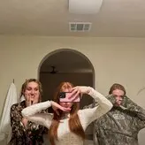 Madelaine Petsch голая #1379