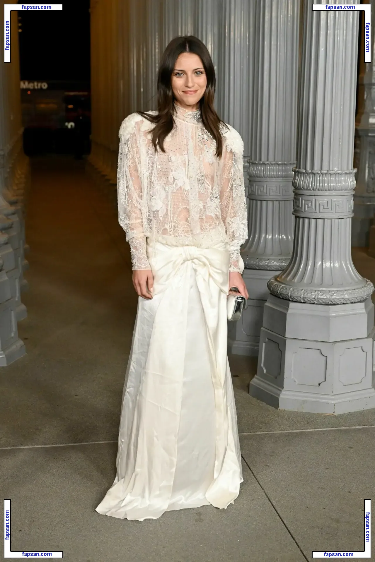 Madeline Argy голая фото #0082 с Онлифанс