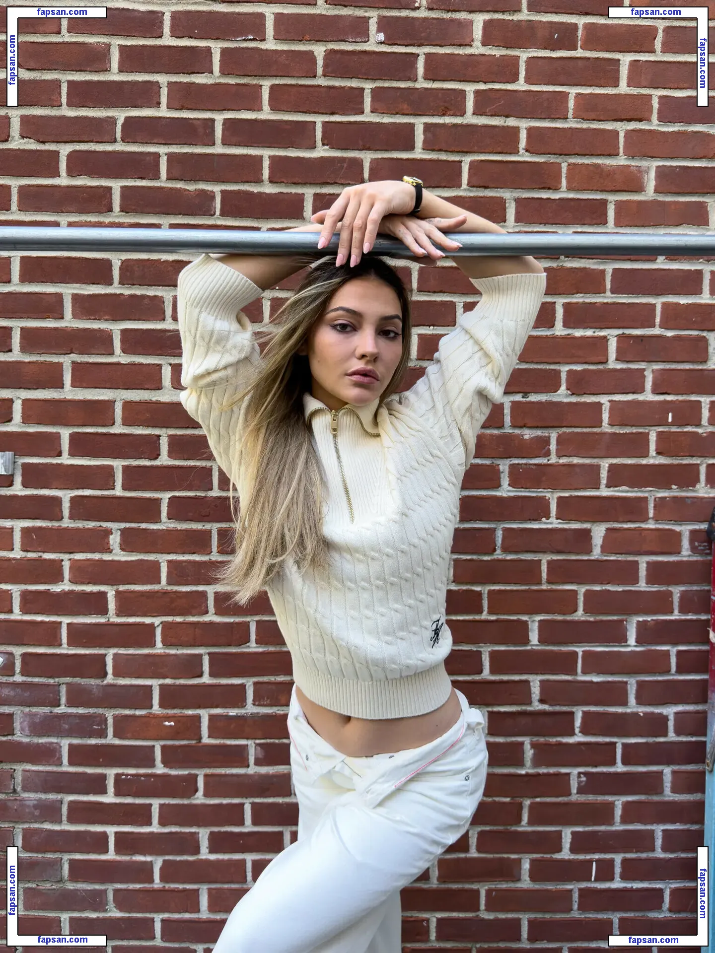 Madelyn Cline nude photo #0041 from OnlyFans