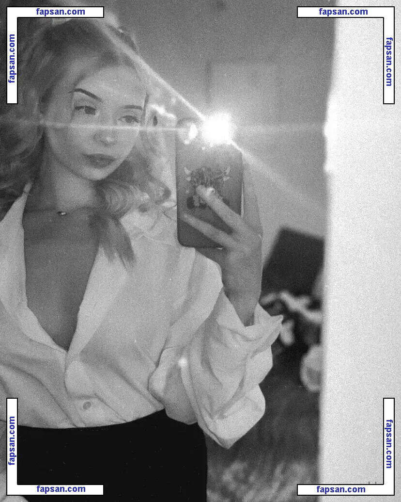 madi.baileyyyy nude photo #0002 from OnlyFans