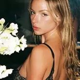 Madi Teeuws голая #0135