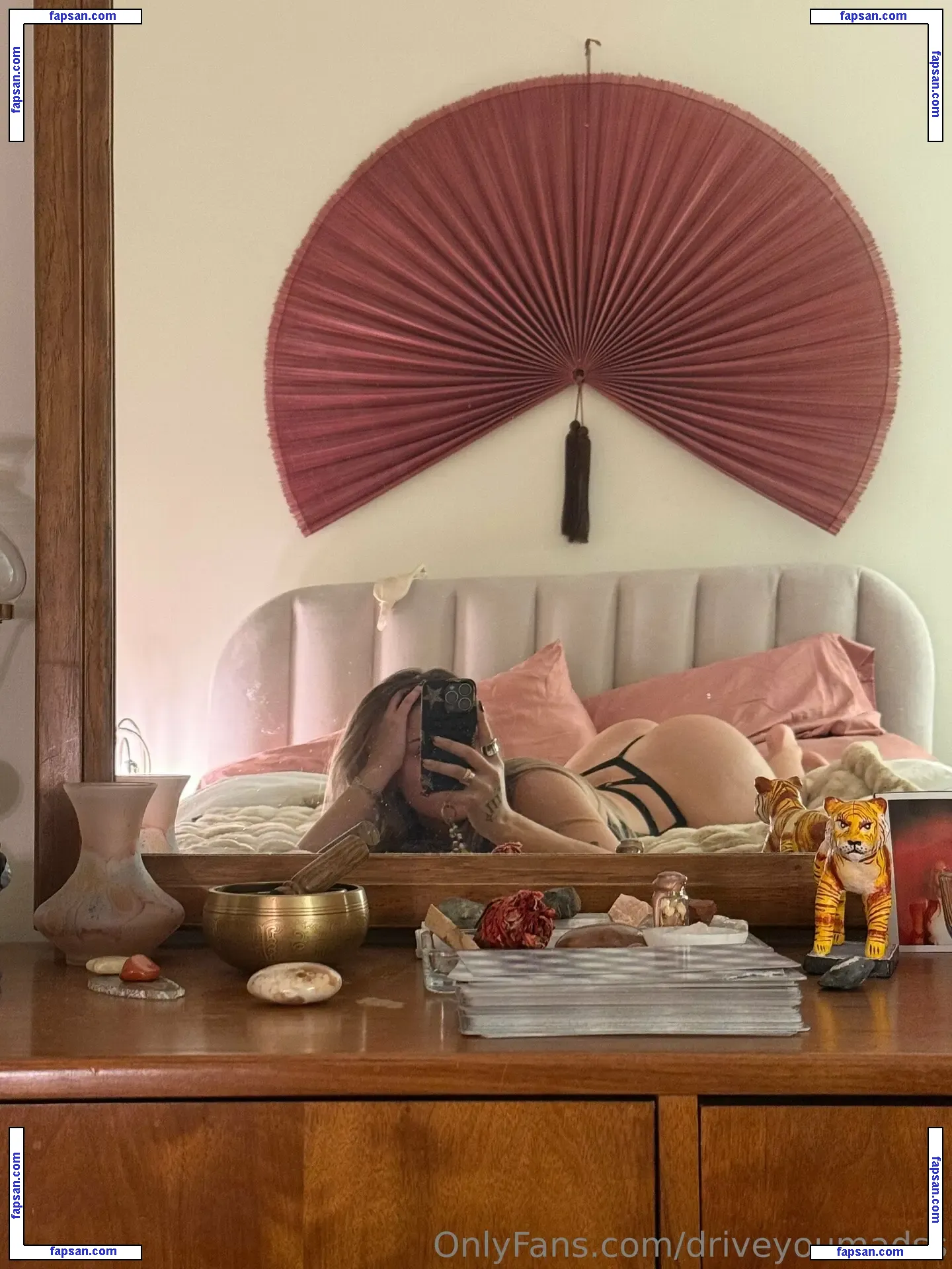 Madison Errichiello голая фото #0004 с Онлифанс