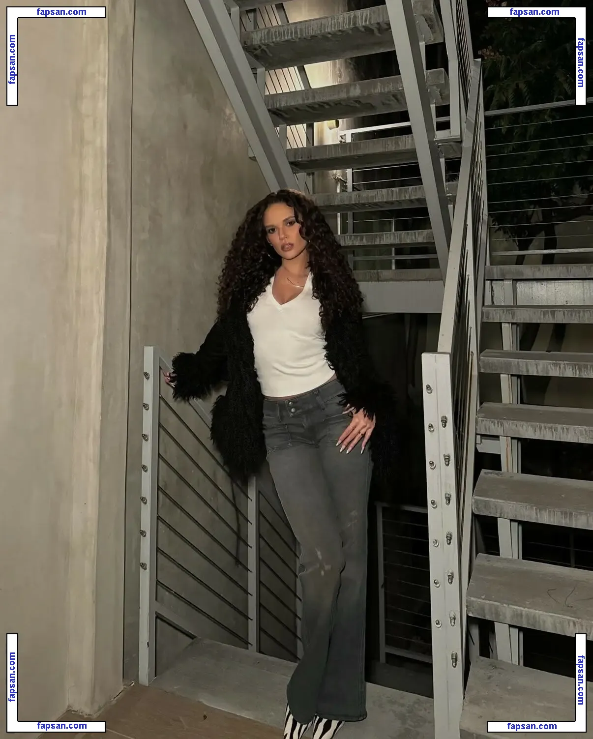 Madison Pettis голая фото #0956 с Онлифанс