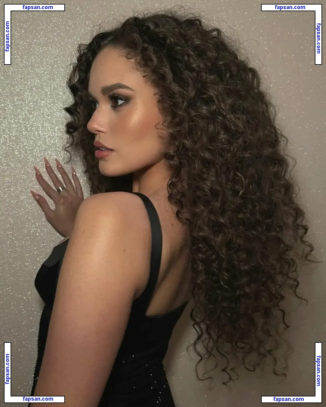Madison Pettis nude photo #0963 from OnlyFans