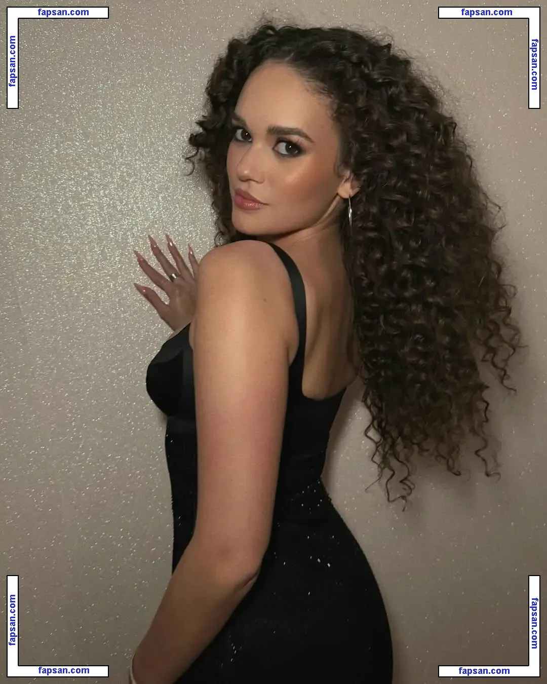 Madison Pettis nude photo #0966 from OnlyFans