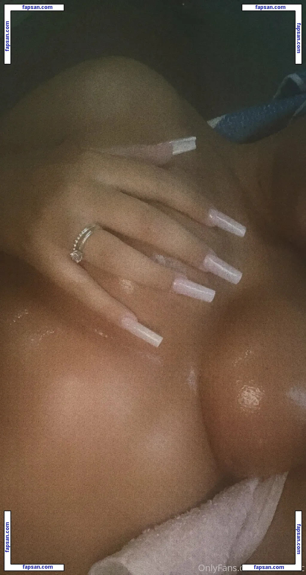 madixmcc / madisunshinee17 nude photo #0017 from OnlyFans