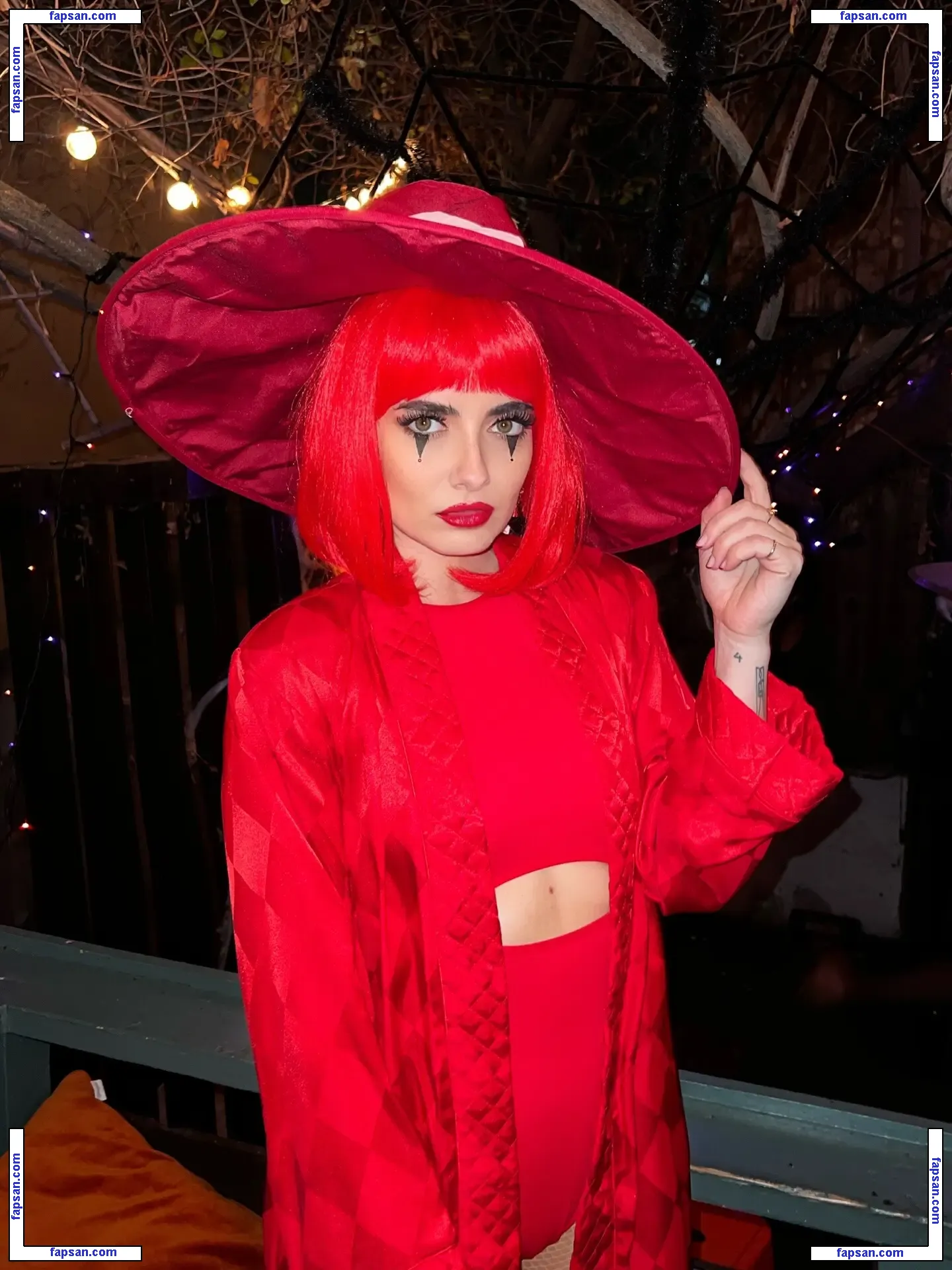 madmaven голая фото #0009 с Онлифанс