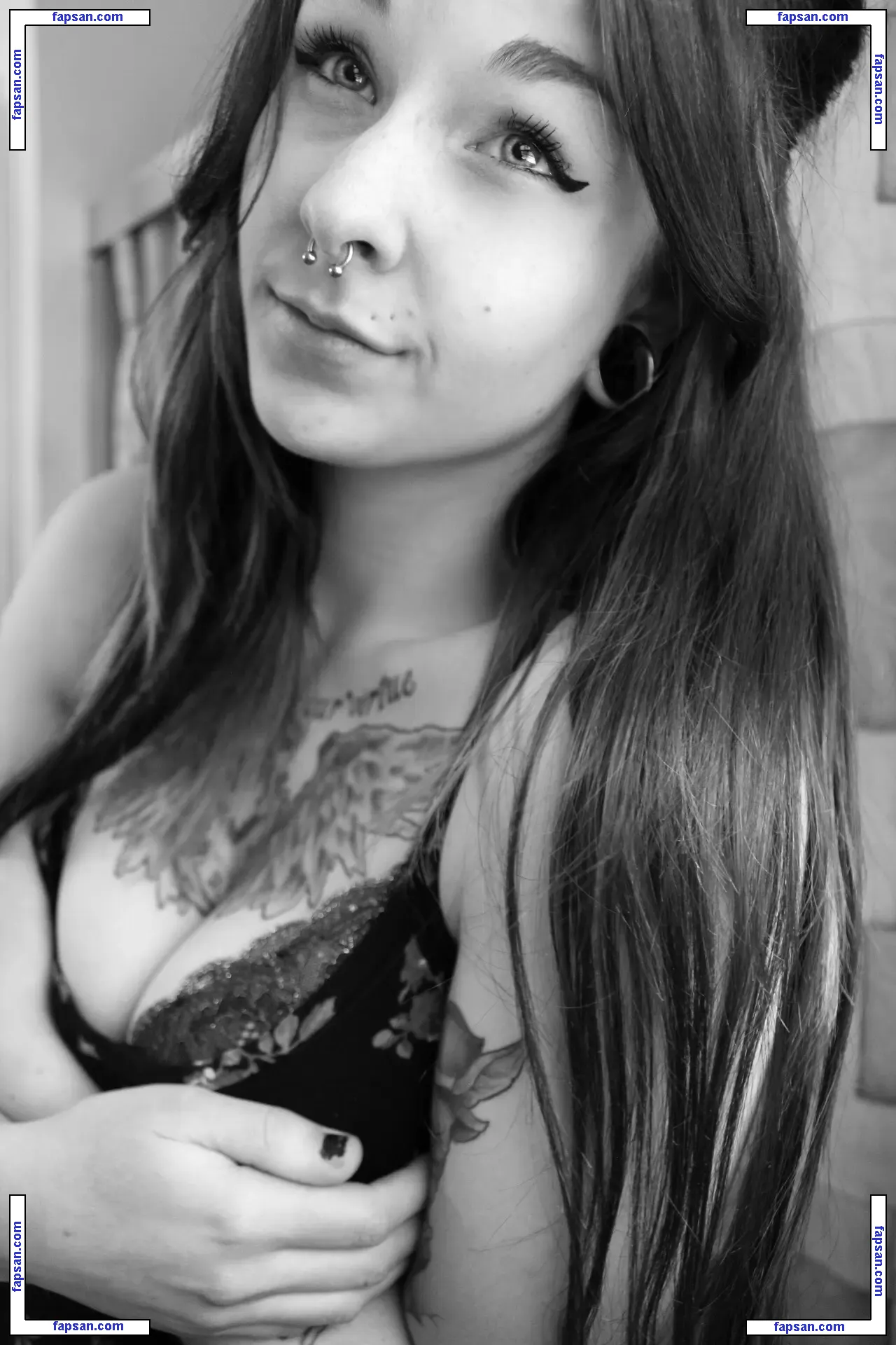 Madxxmaddison голая фото #0002 с Онлифанс