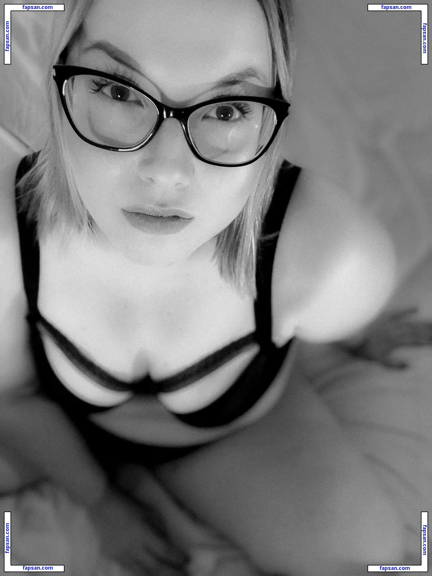 Maerikaroliina голая фото #0001 с Онлифанс