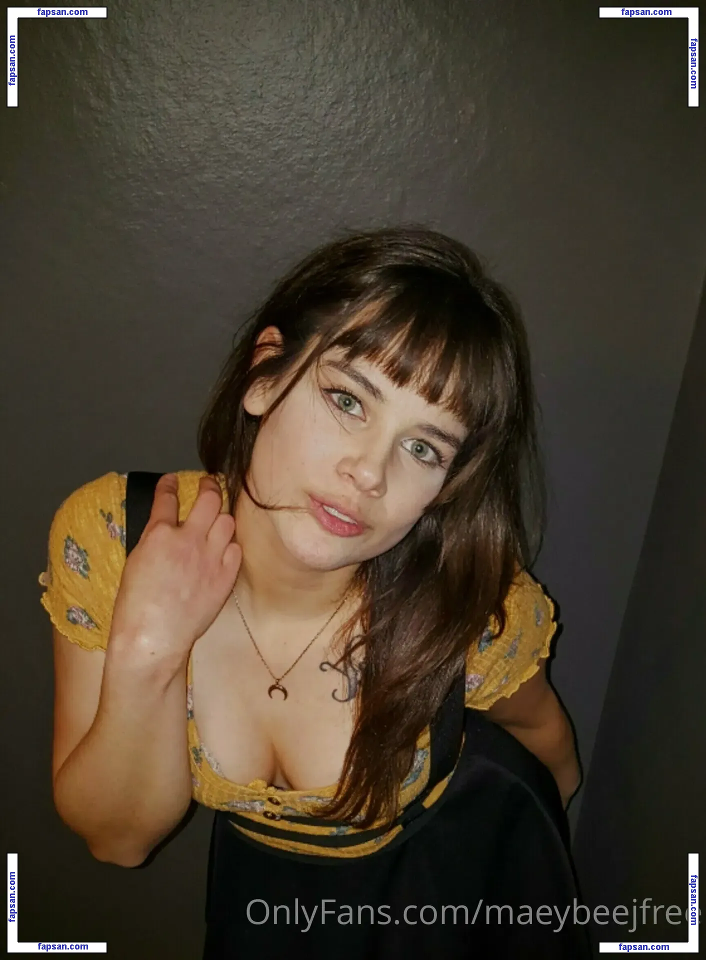 maeybeejfree nude photo #0009 from OnlyFans