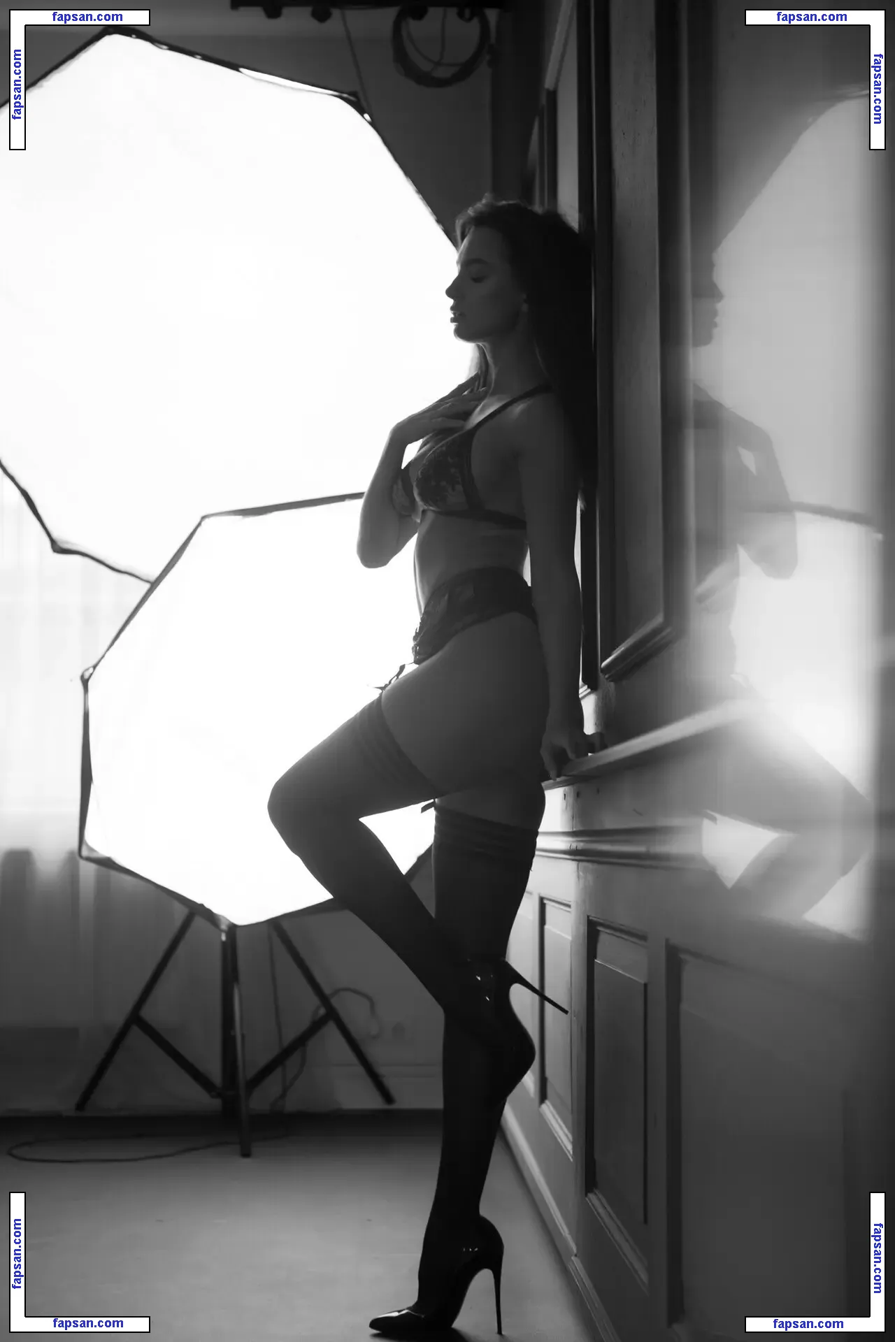 Magdalena Perlinska nude photo #0081 from OnlyFans