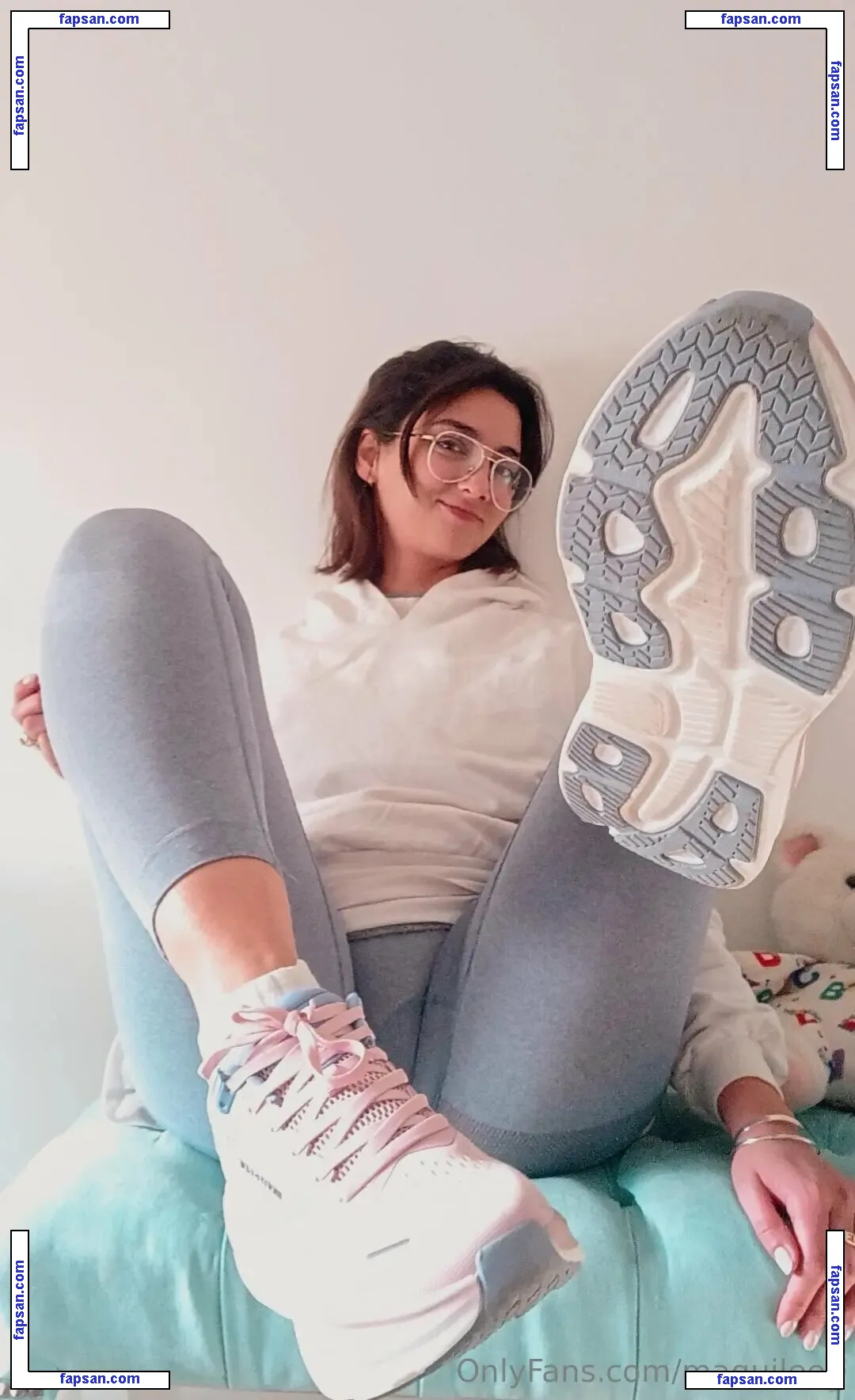 maguileee nude photo #0005 from OnlyFans
