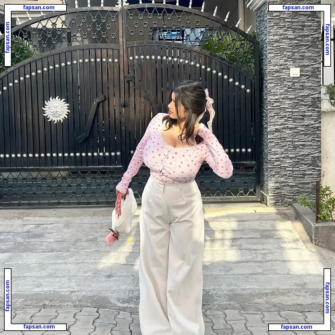 Mahi Syaal nude photo #0006 from OnlyFans