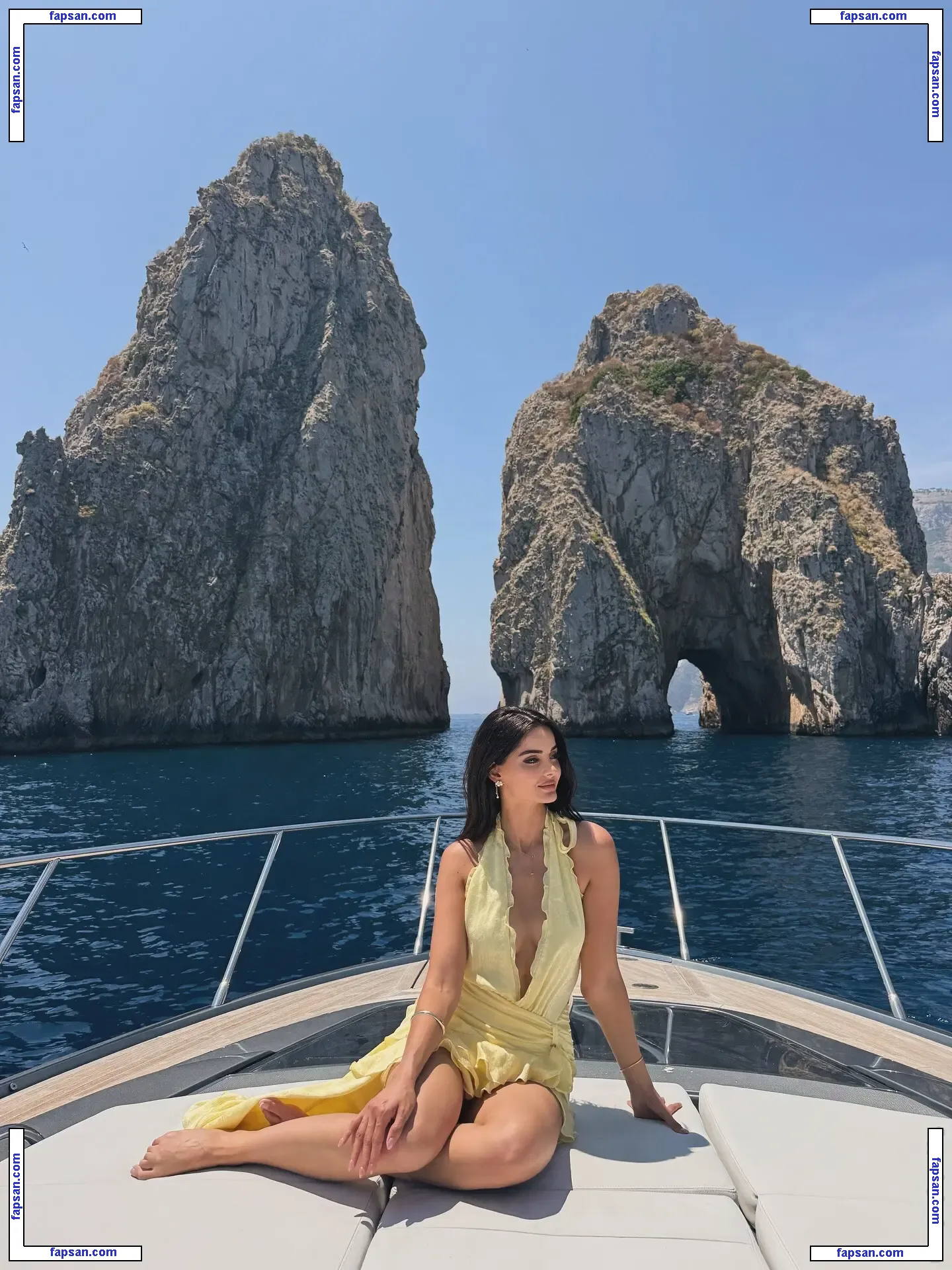 Mahlagha Jaberi nude photo #0076 from OnlyFans