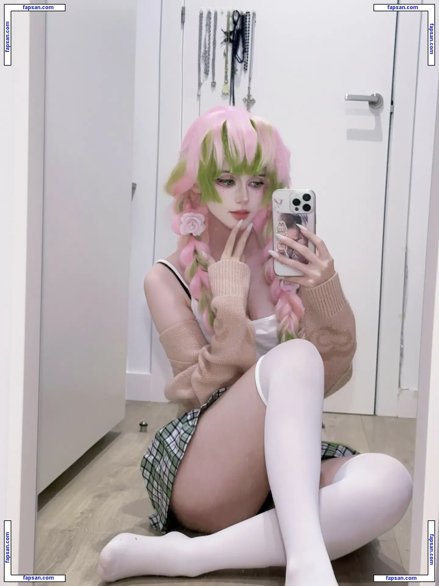 Mahouberry nude photo #0002 from OnlyFans