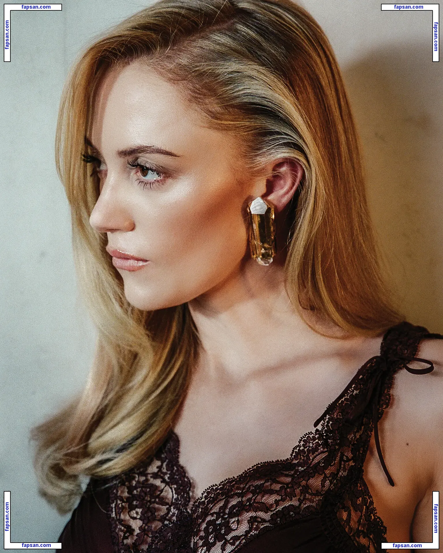 Maika Monroe голая фото #0363 с Онлифанс