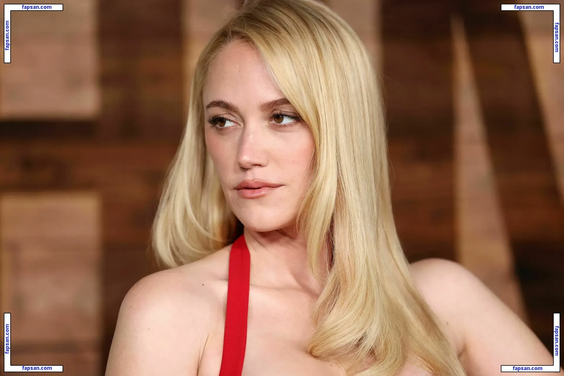 Maika Monroe голая фото #0381 с Онлифанс