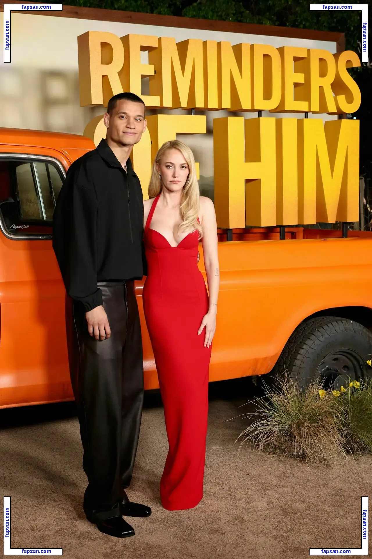 Maika Monroe голая фото #0383 с Онлифанс