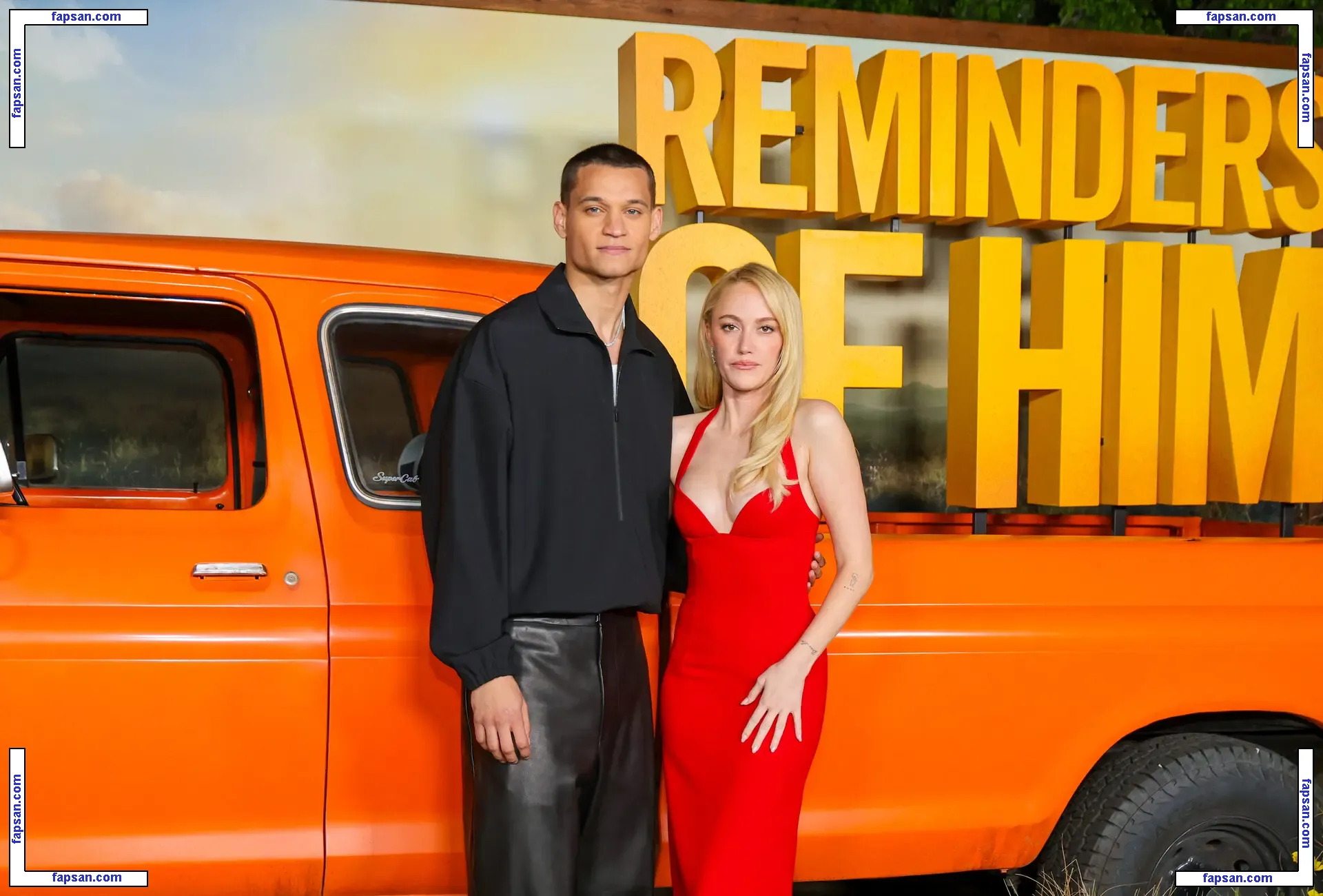 Maika Monroe голая фото #0388 с Онлифанс