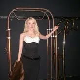 Maika Monroe голая #0372