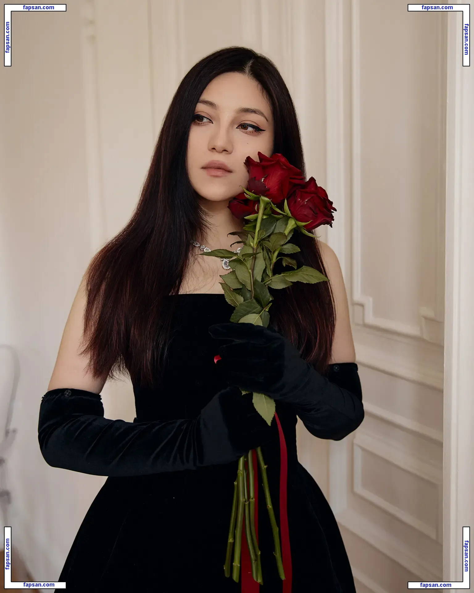 MaiLinh голая фото #0016 с Онлифанс