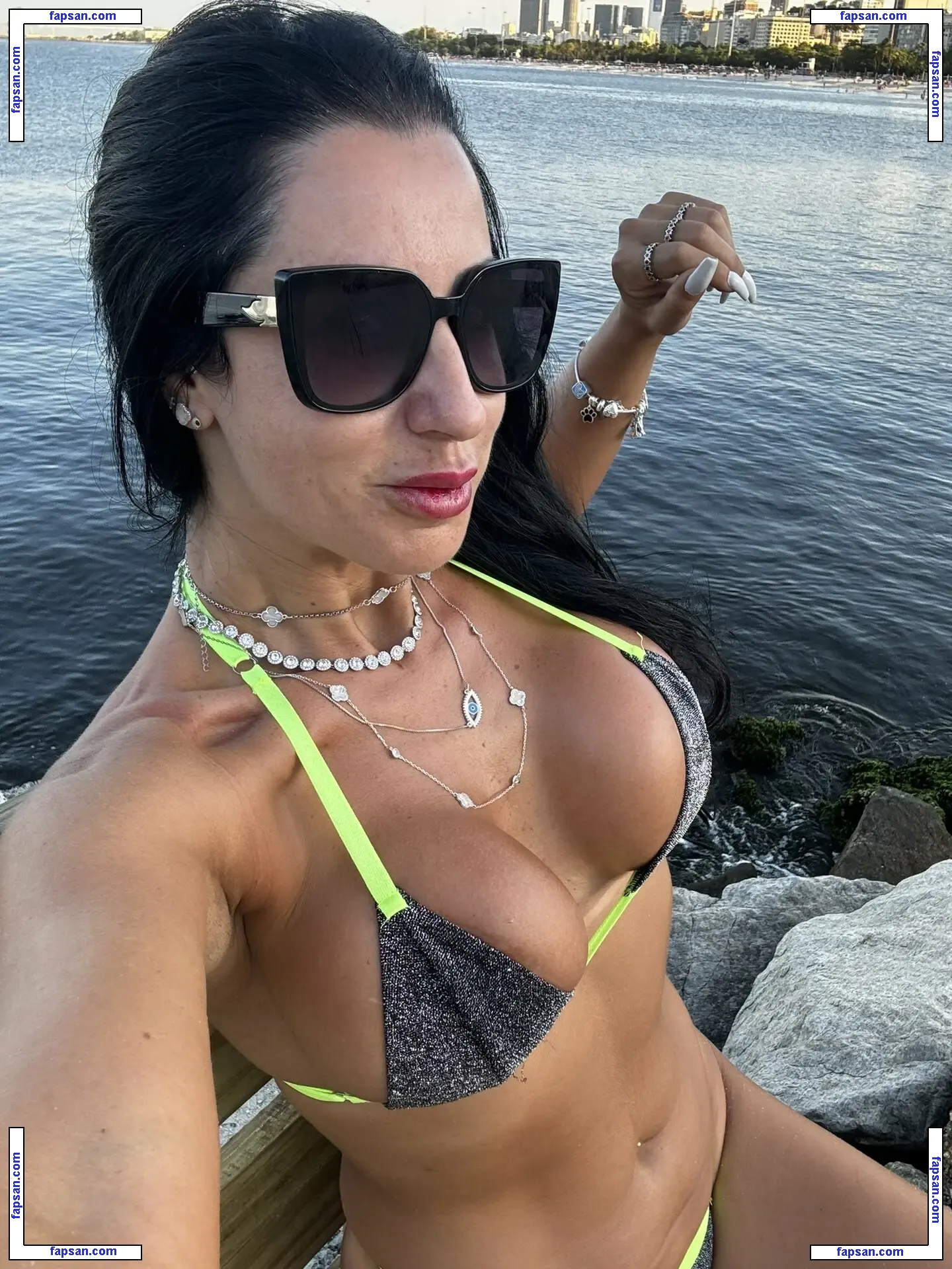 Maira Fraga nude photo #0034 from OnlyFans