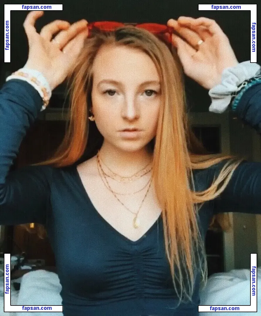 Maireclaire Dubard голая фото #0001 с Онлифанс