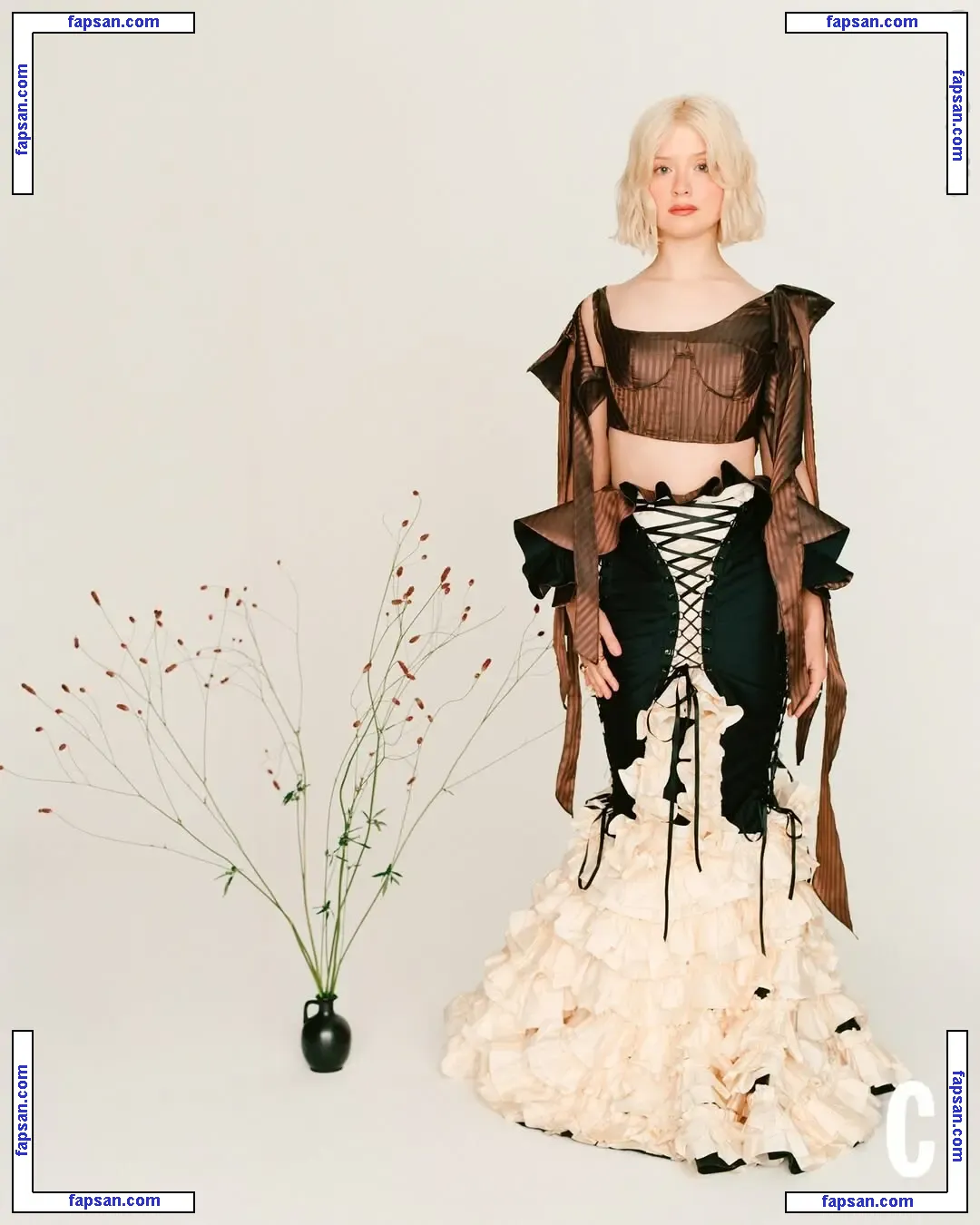 Maisie Peters nude photo #0113 from OnlyFans