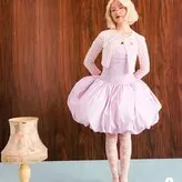 Maisie Peters nude #0114