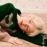 Maisie Peters nude #0117