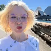 Maisie Peters nude #0124