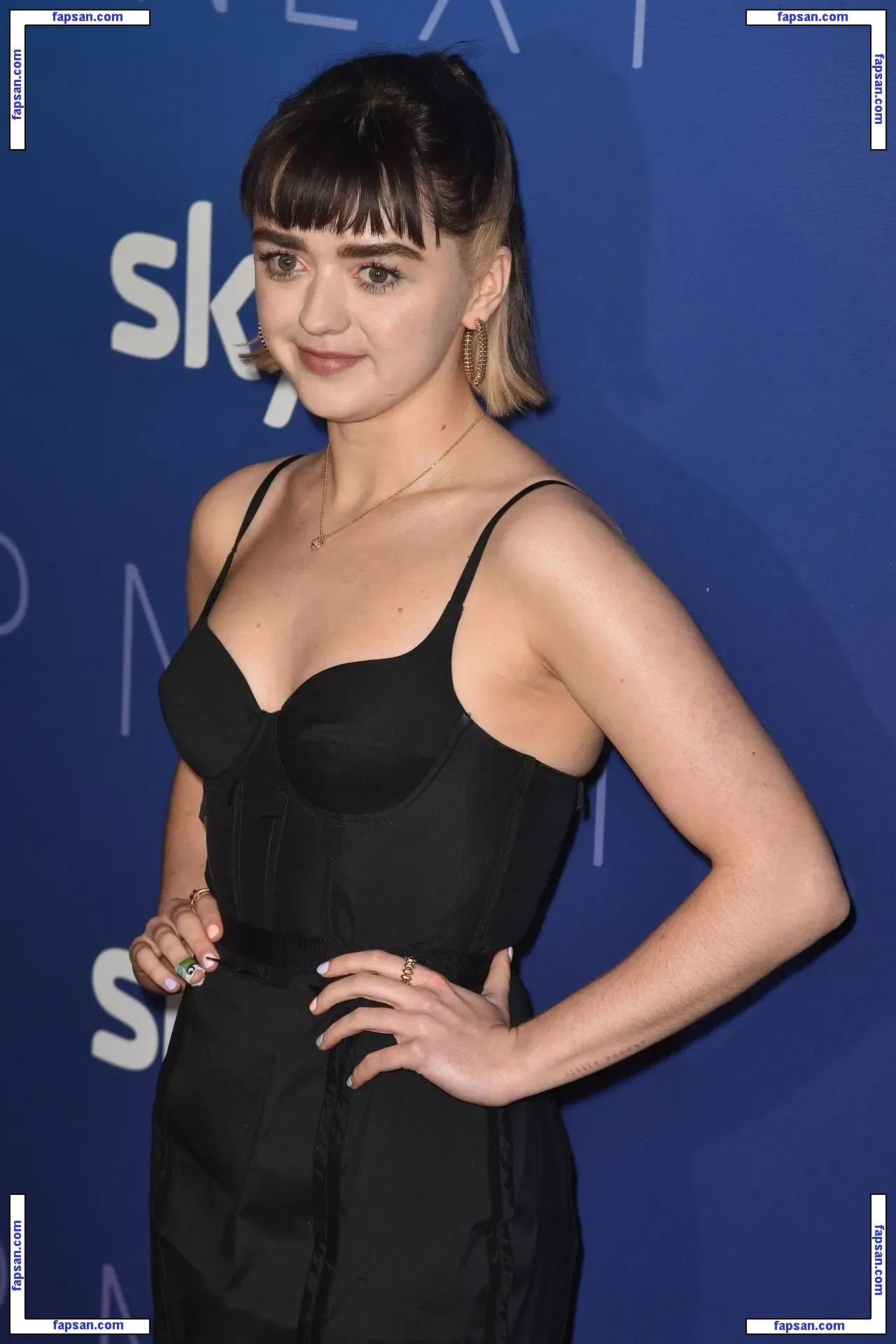 Maisie Williams nude photo #0057 from OnlyFans