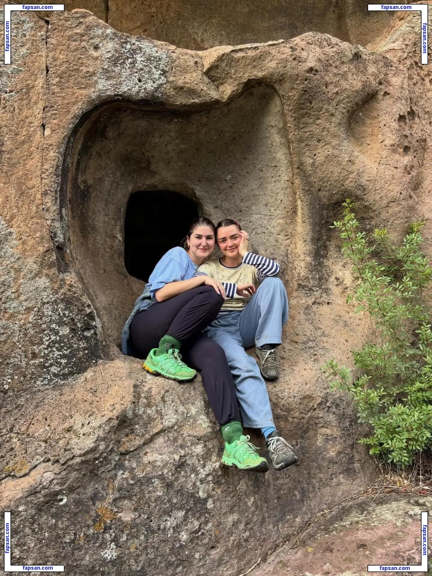 Maisie Williams голая фото #0950 с Онлифанс