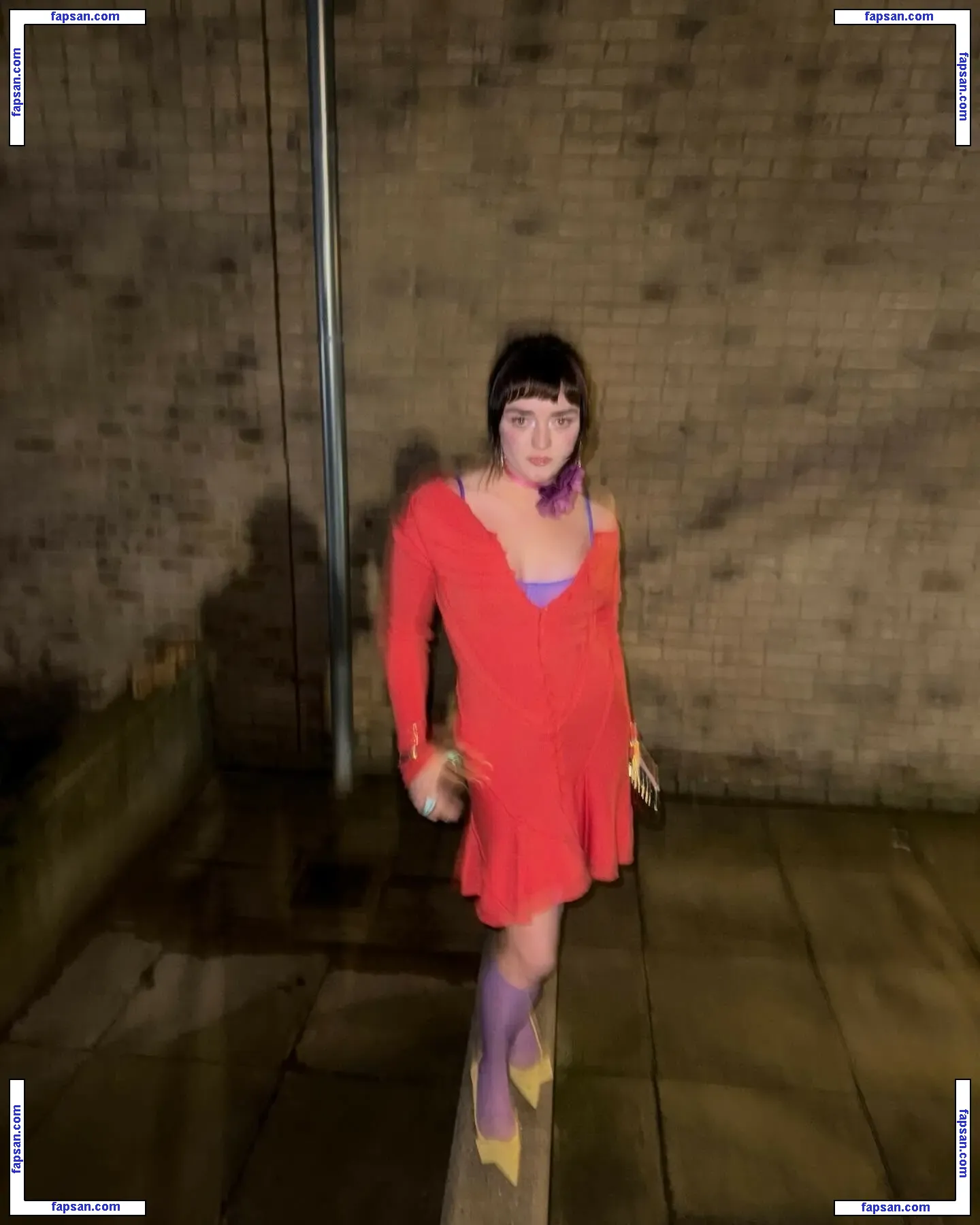 Maisie Williams nude photo #0960 from OnlyFans