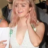 Maisie Williams nude #0138